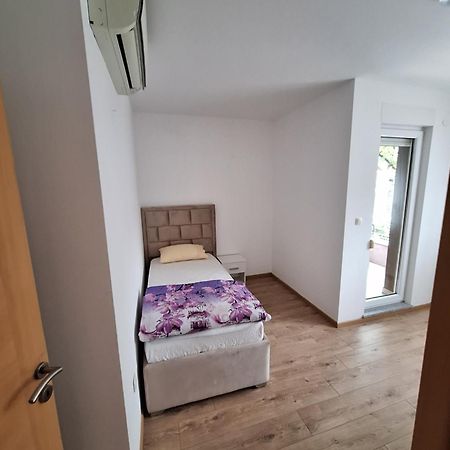 Apartment Enjoy Free Private Parking Mostar Exterior foto